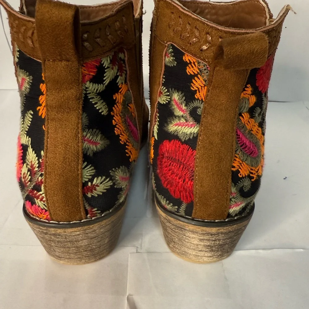 Tiara Los Angeles faux Brown Suede Ankle Boots. Floral embroidery back. Slip on - Picture 7 of 8